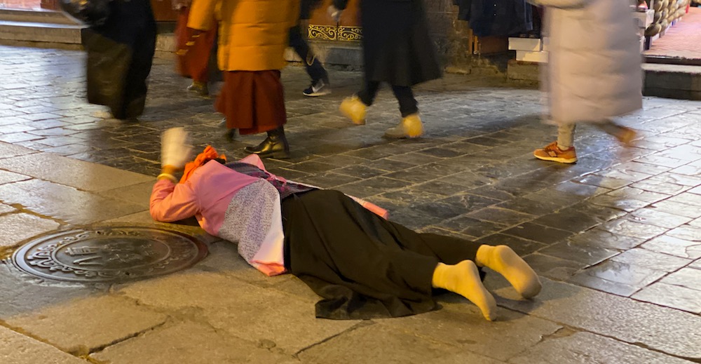 Tibetan Prostration Pilgrimage