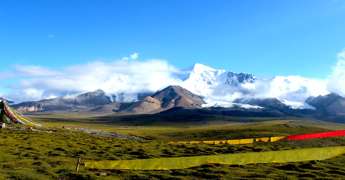 Amnye Machen Mountain