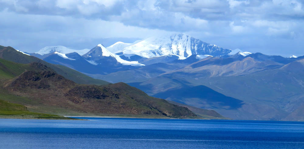 Yamdrok Lake